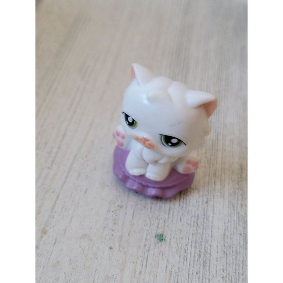 Littlest Pet Shop Hasbro – Chat VIP Blanc – Peluche Avec Pièce Et étiquette